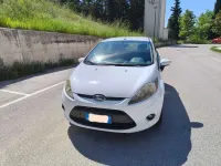 Usata Ford Fiesta Titanium 95 CV (69 kW) 2011 Bianco Berlina