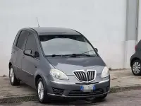 Usata Lancia Musa 90 CV (66 kW) 2010 Argento Monovolume
