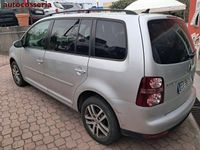 Usata VW Touran 150 CV (110 kW) 2010 Argento Monovolume