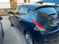 Usata Lancia Ypsilon Silver 69 CV (50 kW) 2015 Blu Utilitaria