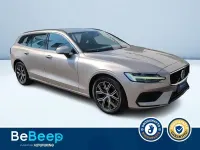 Usata Volvo V60 Core 163 CV (119 kW) 2022 Grigio metallizzato Station wagon