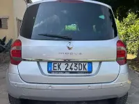 Usata Renault Modus 75 CV (55 kW) 2011 Argento Monovolume