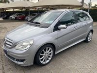 Usata Mercedes B180 109 CV (80 kW) 2008 Grigio Monovolume