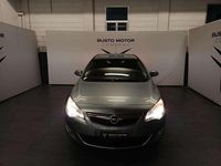 Usata Opel Astra Cosmo 140 CV (102 kW) 2012 Grigio / pastello Berlina
