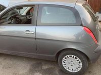 Usata Lancia Ypsilon 60 CV (44 kW) 2005 Grigio Utilitaria