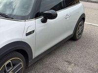 Usata Mini Cooper SE 75 kW (102 CV) 2021 Argento Utilitaria