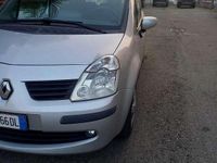 Usata Renault Modus 75 CV (55 kW) 2008 Argento Monovolume