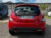 Usata Lancia Ypsilon 69 CV (50 kW) 2018 Rosso Utilitaria