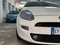 Usata Fiat Punto Young 85 CV (62 kW) 2015 Bianco Berlina