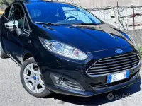 Second-hand Ford Fiesta 100 CP (73 kW) 2016 Negru Hatchback