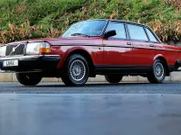 Usata Volvo 240 110 CV (80 kW) 1986 Rosso Berlina