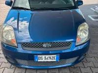 Usata Ford Fiesta Ghia 68 CV (50 kW) 2008 Bluazzurro Utilitaria