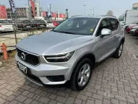 Usata Volvo XC40 Momentum 150 CV (110 kW) 2018 Grigio SUV