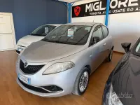 Usata Lancia Ypsilon 69 CV (50 kW) 2015 Grigio Utilitaria