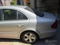 Usata Mercedes E270 177 CV (130 kW) 2003 Berlina