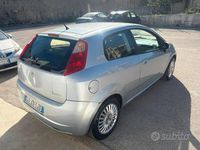 Usata Fiat Grande Punto Dynamic 75 CV (55 kW) 2006 Grigio Utilitaria