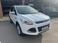 Usado Ford Kuga Titanium 150 CV (110 kW) 2015 Blanco SUV