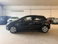 Usata Opel Corsa 75 CV (55 kW) 2011 Nero Utilitaria