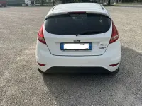 Usata Ford Fiesta Titanium 68 CV (50 kW) 2011 Bianco Berlina