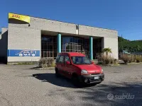 Usado Renault Kangoo Authentique 82 CV (60 kW) 2003 Rojo Monovolumen
