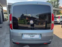 Usata Fiat Doblò 105 CV (77 kW) 2011 Grigio Monovolume