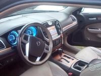 Usata Lancia Thema 239 CV (175 kW) 2011 Marrone Berlina