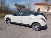 Usata Lancia Delta 120 CV (88 kW) 2011 Utilitaria