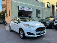 Usata Ford Fiesta 95 CV (69 kW) 2016 Bianco Utilitaria