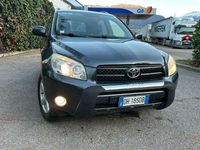 usata Toyota RAV4 RAV 42.2 d-4d Luxury 136cv dpf