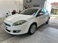 Usata Fiat Bravo Emotion 105 CV (77 kW) 2011 Bianco Utilitaria
