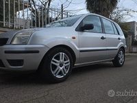 Usata Ford Fusion 68 CV (50 kW) 2003 Grigio Utilitaria