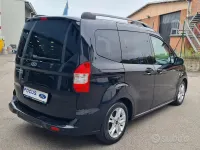 Usata Ford Tourneo Courier S 101 CV (74 kW) 2019 Nero Monovolume