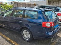 Usata VW Passat 105 CV (77 kW) 2006 Blu Station wagon
