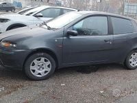 Usata Fiat Punto 80 CV (58 kW) 2003 Verde Utilitaria