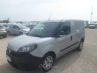 Usata Fiat Doblò 120 CV (88 kW) 2022 Grigio Monovolume
