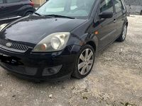 Usata Ford Fiesta 49 CV (36 kW) 2006 Nero Utilitaria