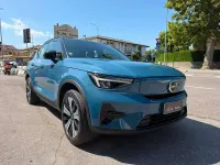 Usata Volvo XC40 Core 80 kW (109 CV) 2023 Blu/azzurro SUV