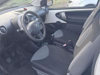 Usata Toyota Aygo Connect Style 68 CV (50 kW) 2011 Bianco Utilitaria