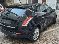 Usata Lancia Delta Gold 120 CV (88 kW) 2012 Utilitaria