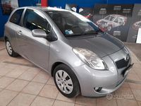 Usata Toyota Yaris 87 CV (63 kW) 2008 Grigio Utilitaria