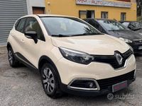 Usata Renault Captur Intens 90 CV (66 kW) 2015 Beige SUV