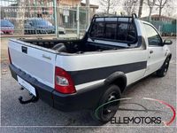 Usata Fiat Strada 80 CV (58 kW) 2004 Bianco Pick-up