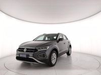 Usata VW T-Roc Life 110 CV (80 kW) 2023 Indium grey metallizzato nero SUV