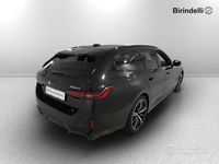 Usata BMW 520 Comfort Edition 197 CV (144 kW) 2025 Black sapphire metallizzato Station wagon