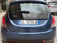 Usata Lancia Ypsilon Gold 69 CV (50 kW) 2022 Blu Utilitaria