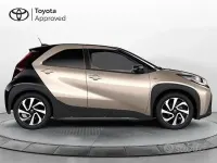 Usata Toyota Aygo X Lounge 72 CV (52 kW) 2023 Giallo SUV