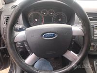 Usata Ford C-MAX Ghia 116 CV (85 kW) 2005 Nero Monovolume