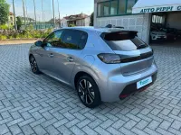 Usata Peugeot 208 Allure 101 CV (74 kW) 2025 Grigio Utilitaria