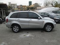 Second-hand Toyota RAV4 116 CP (85 kW) 2002 Maro SUV