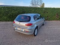 usata Alfa Romeo 147 1.6 Tspark 97000km